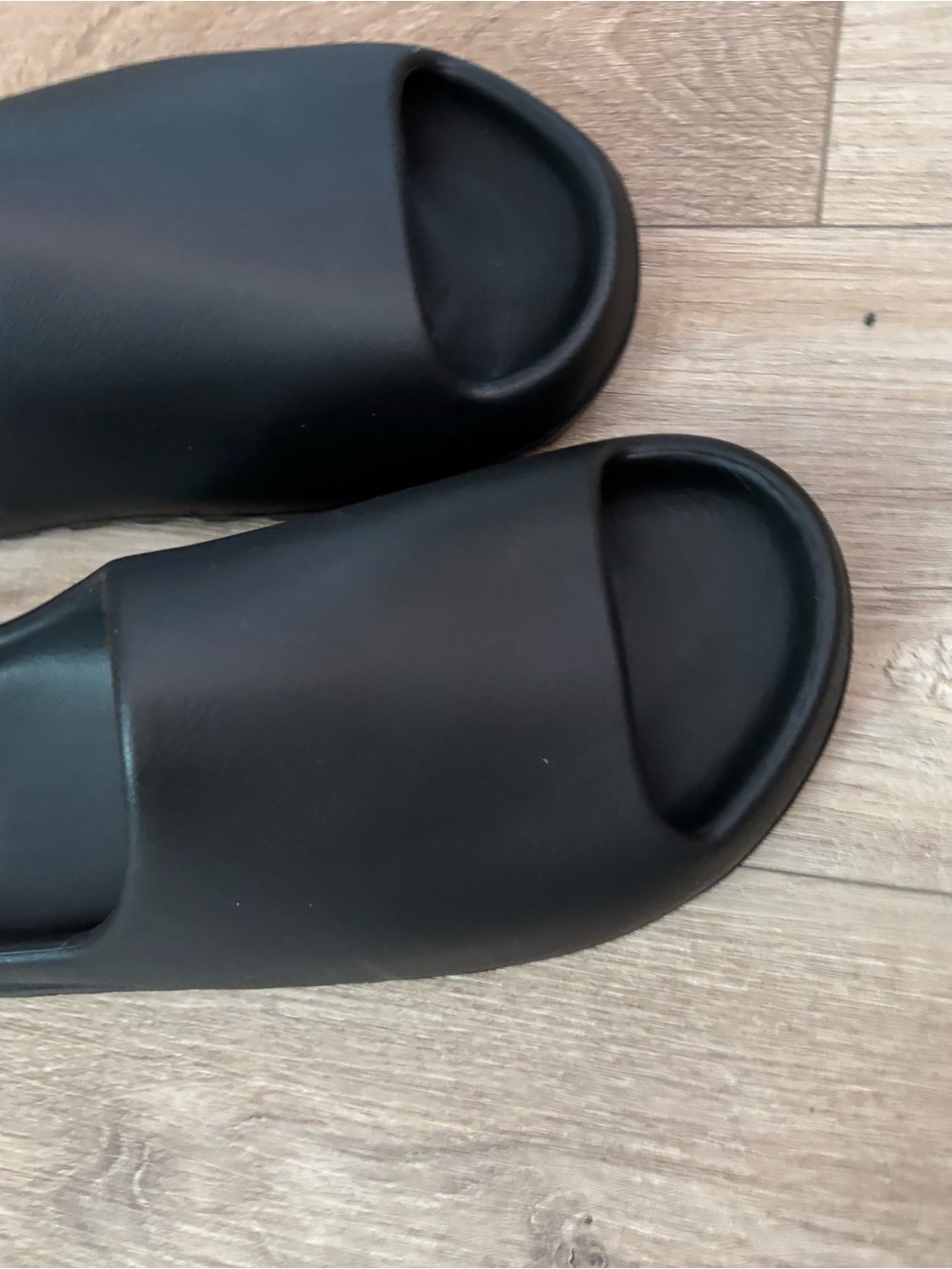 Yeezy Black Slide Sandals - Picture 3 of 5